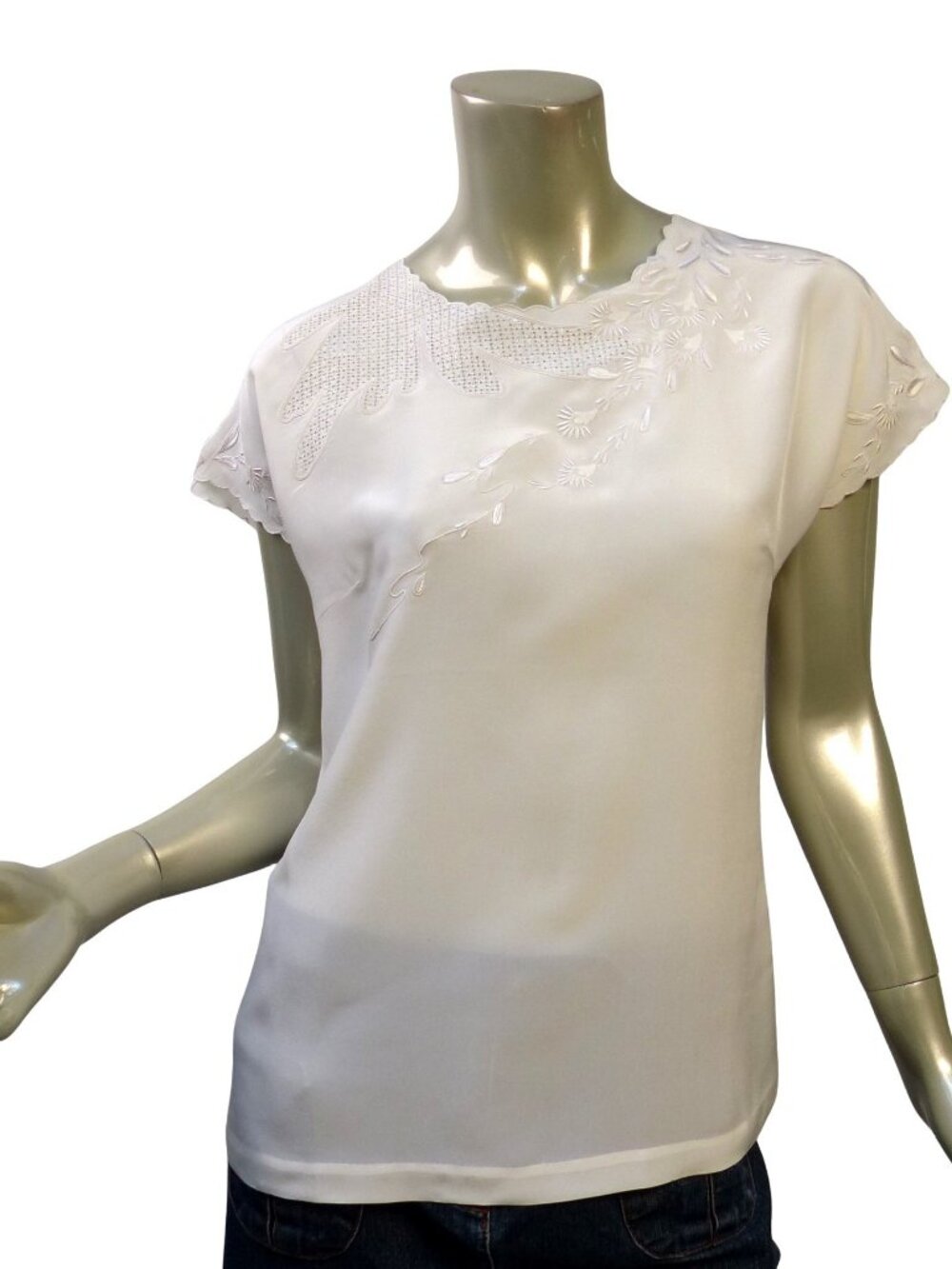 Vintage Retro Style Silk Top Sz 34 (S - M) White Tonal Embroidery Da Fu Gui